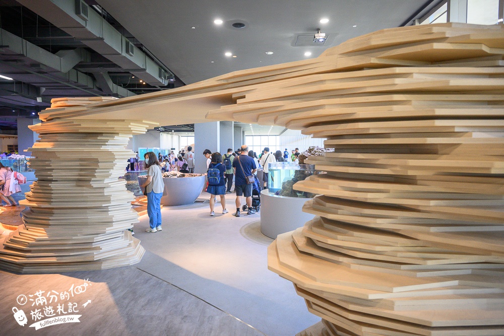 【台中海洋館】好玩嗎？TOP10個亮點帶你玩,台中海洋館沉浸式海洋體驗,最新玩樂攻略＆常見問題!