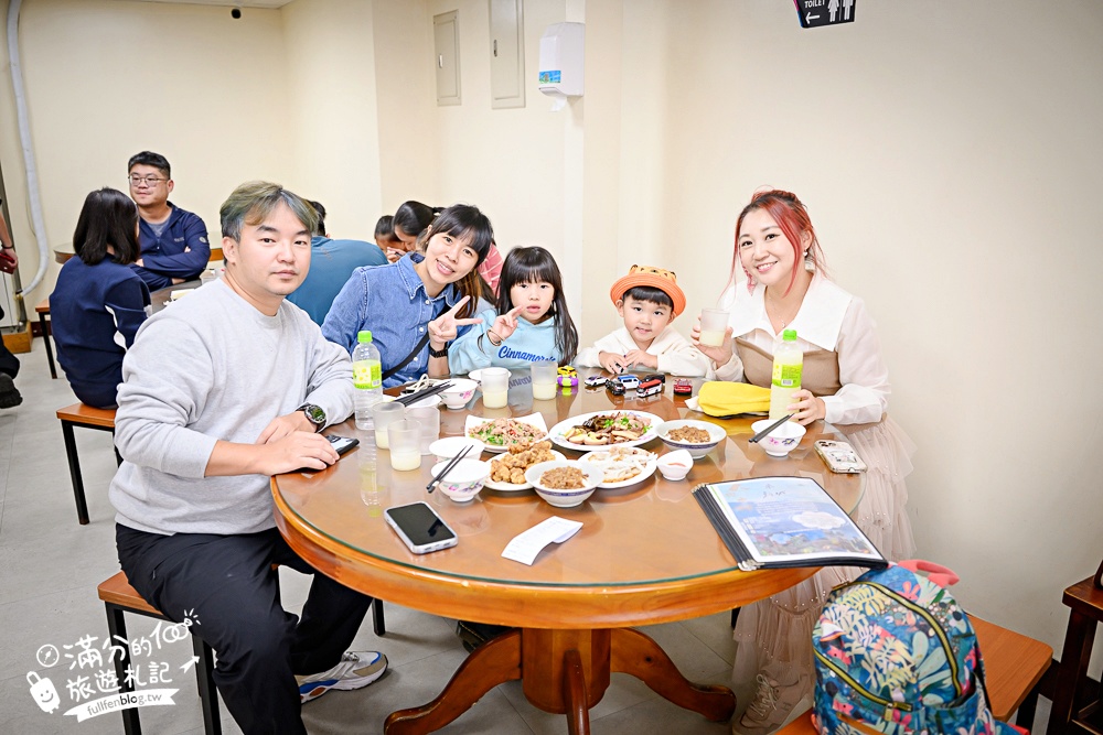 花蓮新城美食【佳興冰菓店】最新菜單,必喝招牌檸檬汁.什錦炒麵.滷味拼盤,必買檸檬沙瓦和果凍,傳承一甲子酸甜的好味道!