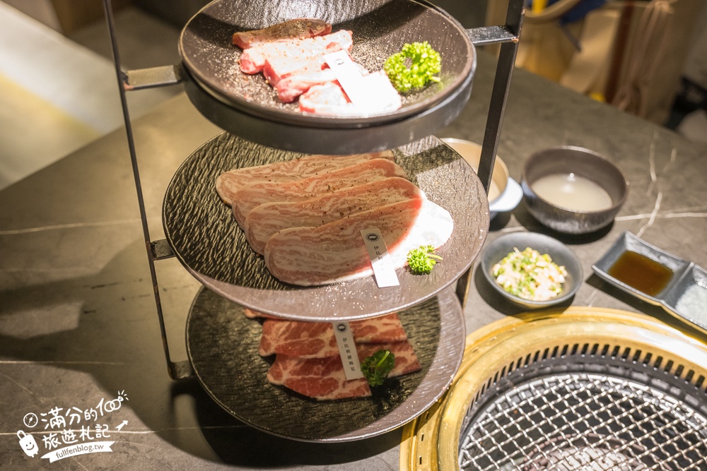 【彰化燒肉首選】脂本燒肉ZHIBEN YKNK彰化店,必吃30cm幻切牛舌＆蔥鹽口袋牛舌,親子友善餐廳.桌邊服務太加分!