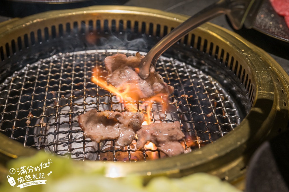 【彰化燒肉首選】脂本燒肉ZHIBEN YKNK彰化店,必吃30cm幻切牛舌＆蔥鹽口袋牛舌,親子友善餐廳.桌邊服務太加分!