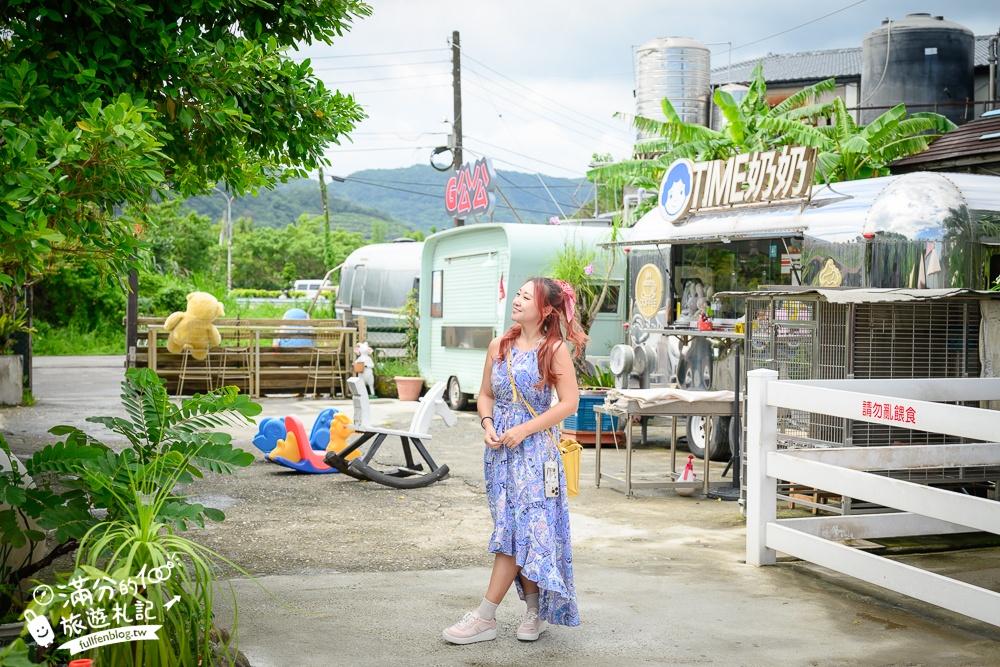萬里【Time奶奶·樹屋咖啡樂園】低消只要100元,在精靈樹屋裡下午茶.還能和水豚.侏儒山羊.陸龜一起玩!
