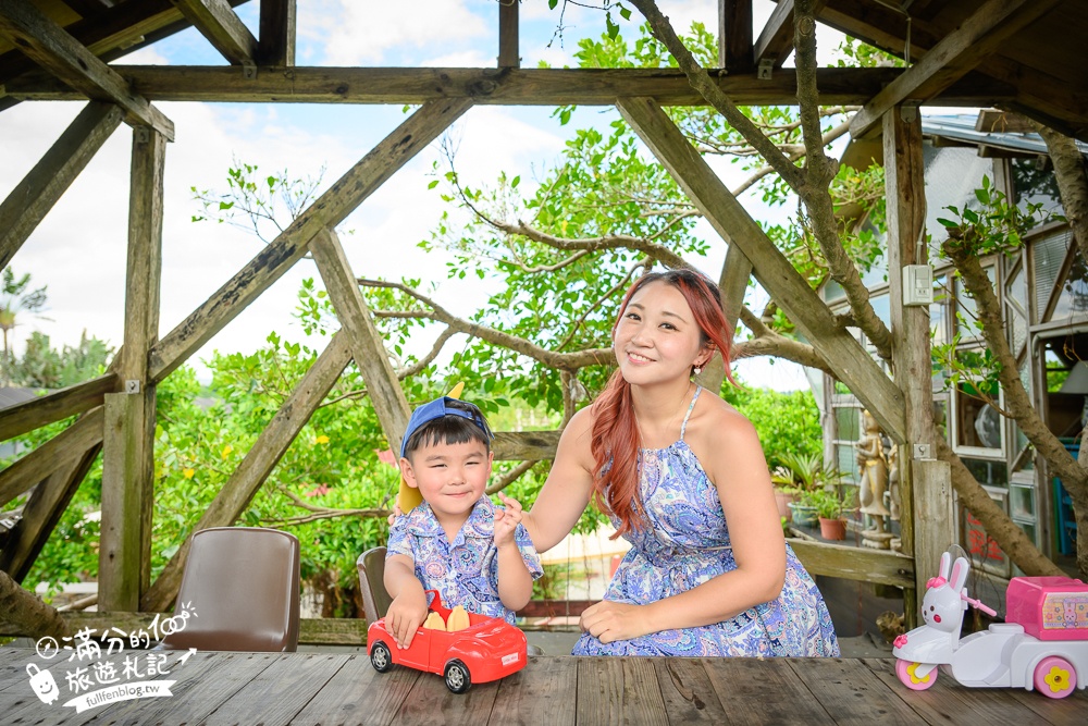 萬里【Time奶奶·樹屋咖啡樂園】低消只要100元,在精靈樹屋裡下午茶.還能和水豚.侏儒山羊.陸龜一起玩!