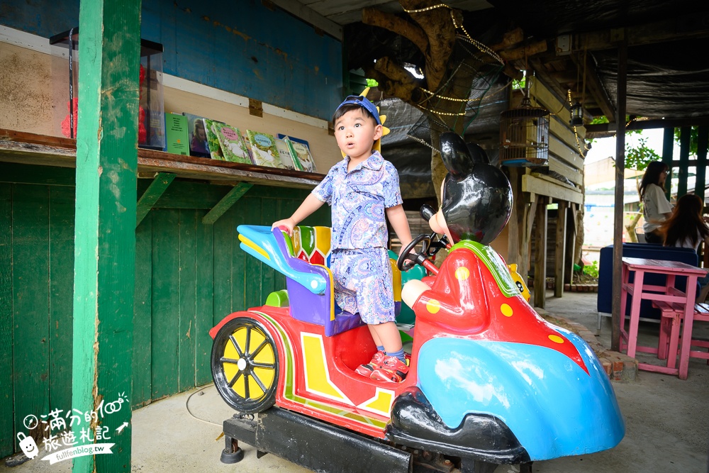 萬里【Time奶奶·樹屋咖啡樂園】低消只要100元,在精靈樹屋裡下午茶.還能和水豚.侏儒山羊.陸龜一起玩!