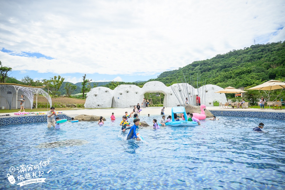 萬里【亮山川Lands & Stream Resort Park】野柳最新隱藏版玩水景點.全台唯一鋼筋彩虹水上步道超吸睛!