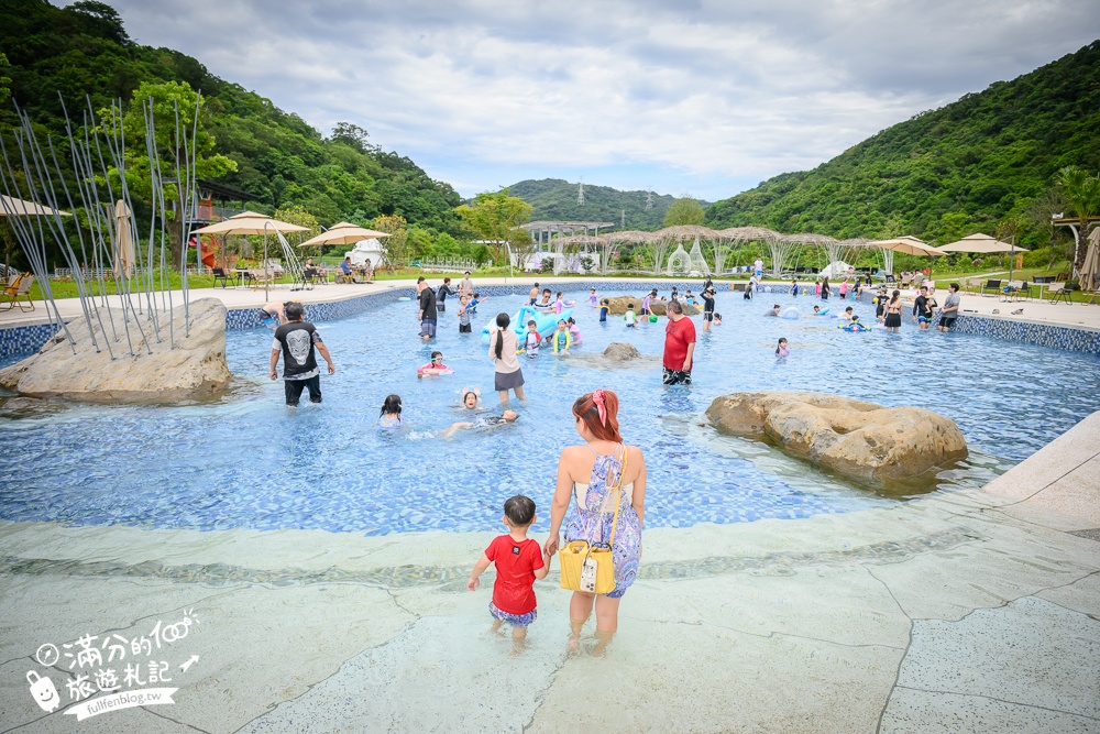 萬里【亮山川Lands & Stream Resort Park】野柳最新隱藏版玩水景點.全台唯一鋼筋彩虹水上步道超吸睛!
