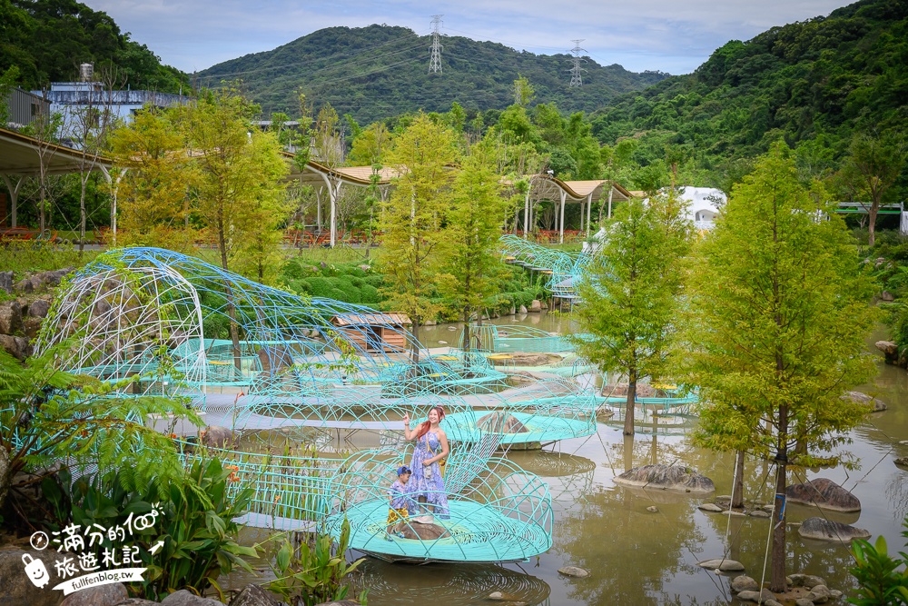 萬里【亮山川Lands & Stream Resort Park】野柳最新隱藏版玩水景點.全台唯一鋼筋彩虹水上步道超吸睛!