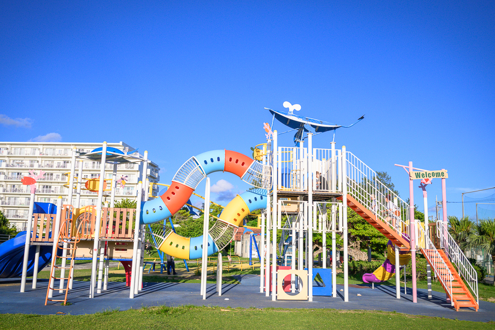 【沖繩親子公園懶人包】TOP7間沖繩親子公園,各種超長溜滑梯通通免費玩～爸媽們都推薦!