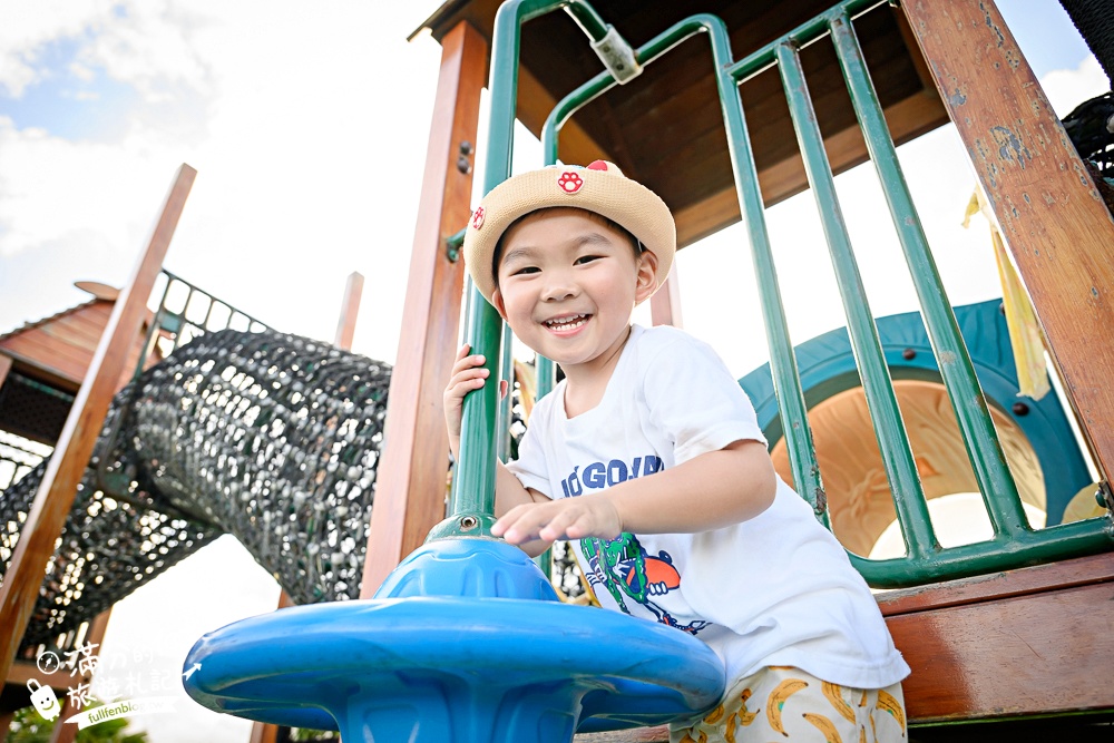 花蓮【太平洋公園】免門票看海月亮彎基地,海景第一排兒童遊戲場,海賊船沙坑滑梯.軌道滑索免費玩! 花蓮【太平洋公園】免門票看海月亮彎基地,海景第一排兒童遊戲場,海賊船沙坑滑梯.軌道滑索免費玩!