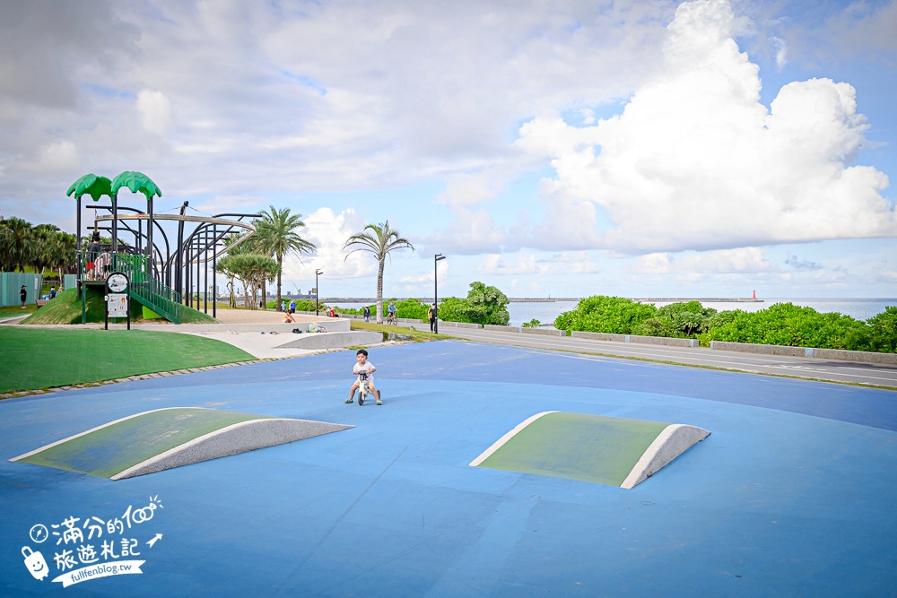 花蓮【太平洋公園】免門票看海月亮彎基地,海景第一排兒童遊戲場,海賊船沙坑滑梯.軌道滑索免費玩! 花蓮【太平洋公園】免門票看海月亮彎基地,海景第一排兒童遊戲場,海賊船沙坑滑梯.軌道滑索免費玩!