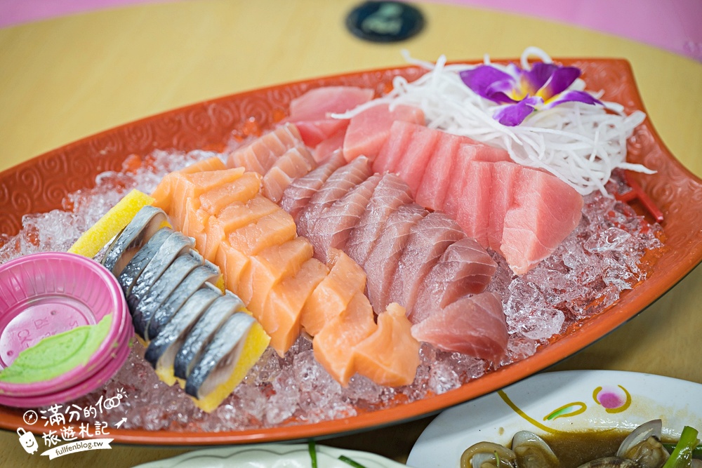 墾丁美食【後壁湖漁之香海鮮】網路4.5星高評價.40片生魚片只要200元,各式熱炒現撈活體海鮮這裡吃!