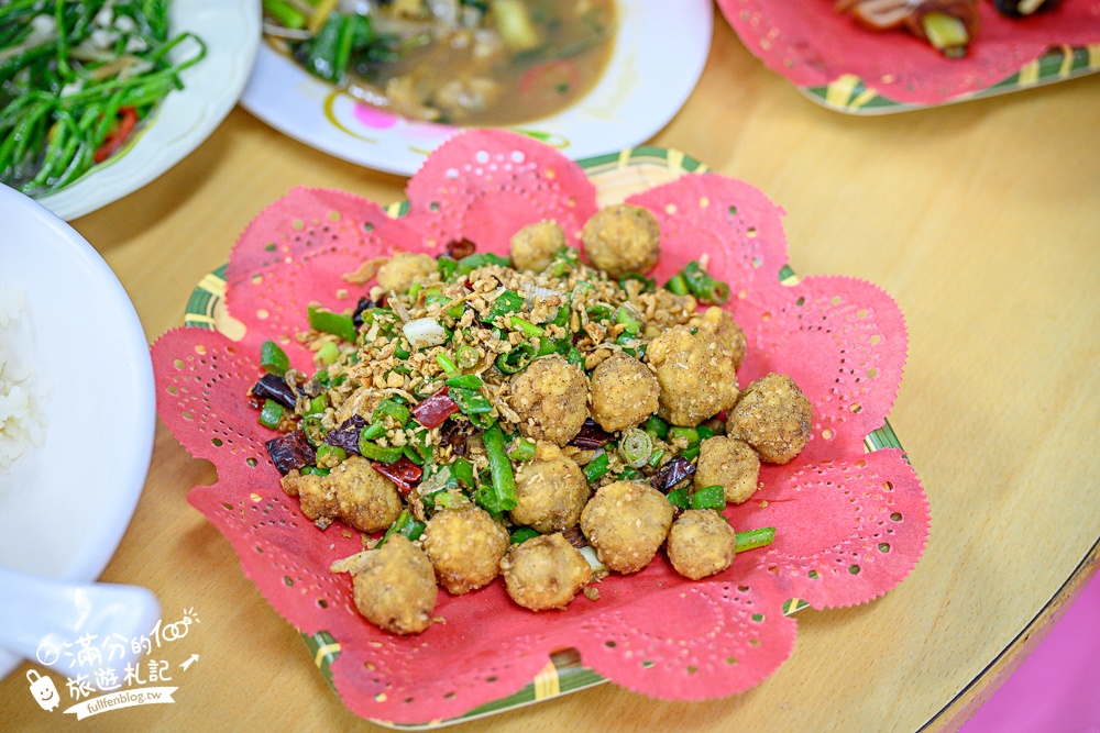 墾丁美食【後壁湖漁之香海鮮】網路4.5星高評價.40片生魚片只要200元,各式熱炒現撈活體海鮮這裡吃!