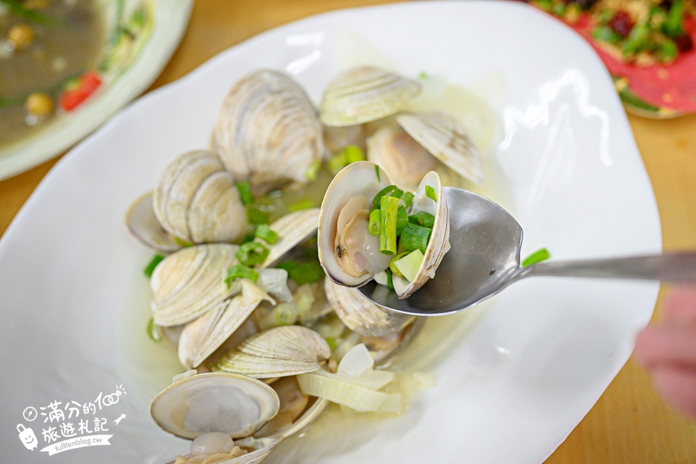 墾丁美食【後壁湖漁之香海鮮】網路4.5星高評價.40片生魚片只要200元,各式熱炒現撈活體海鮮這裡吃!