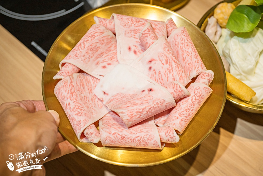 桃園美食【正谷家南平店】集結經典韓式料理,韓式火鍋.銅板烤肉.韓式生醃醬蝦醬蟹.韓式炸雞一次滿足!