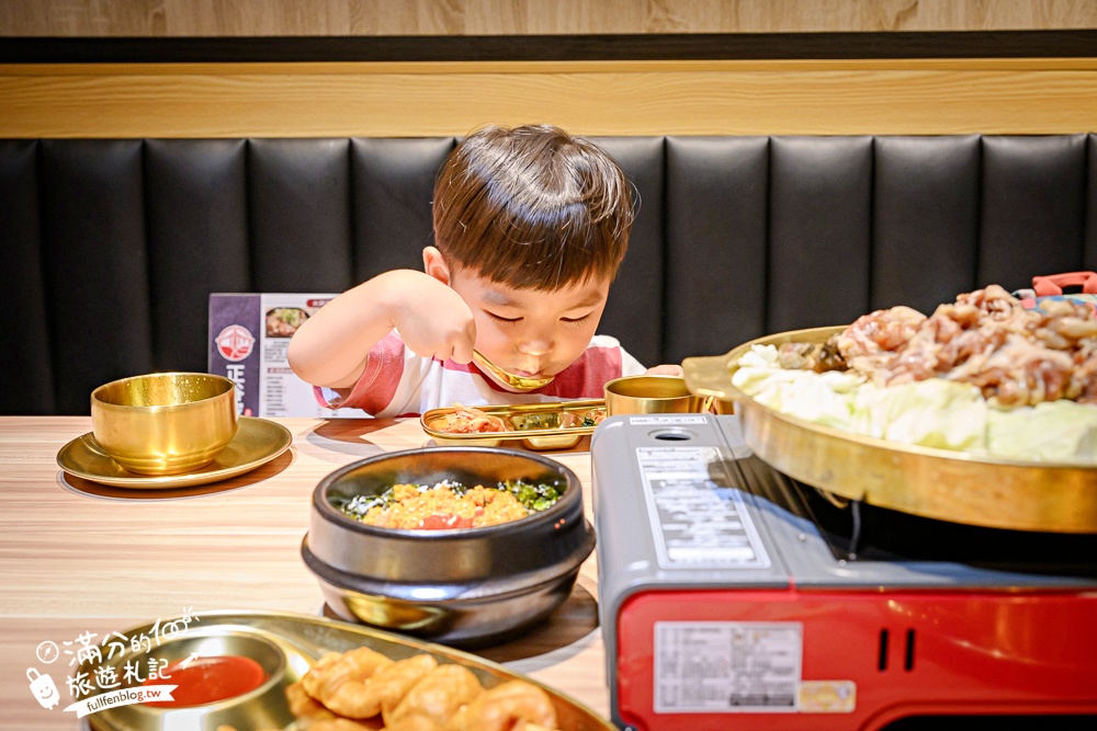 桃園美食【正谷家南平店】集結經典韓式料理,韓式火鍋.銅板烤肉.韓式生醃醬蝦醬蟹.韓式炸雞一次滿足!