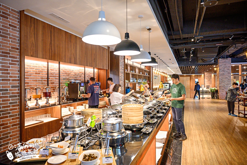 台中飯店推薦【震大金鬱金香酒店】台中海線高質感飯店.兒童遊戲區.休閒空間.澎湃自助吧早餐好享受!