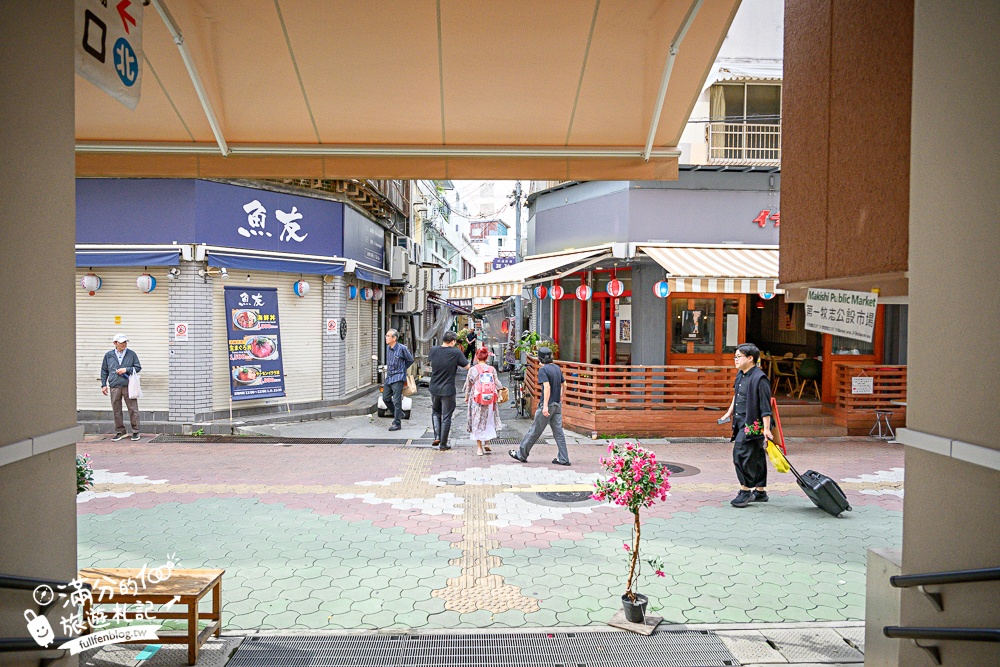 沖繩【那霸市第一牧志公設市場怎麼逛？怎麼吃？代客料理怎麼買？】號稱沖繩人的廚房,必吃夜光貝&龍蝦料理!