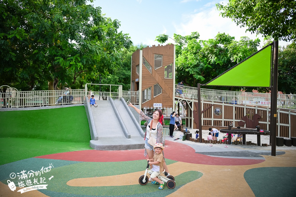 桃園【中壢光明公園】光明公園最新四大區年齡分層遊具,樹屋主題遊戲場好好玩,全年有水可以玩,旁邊就是中壢夜市!