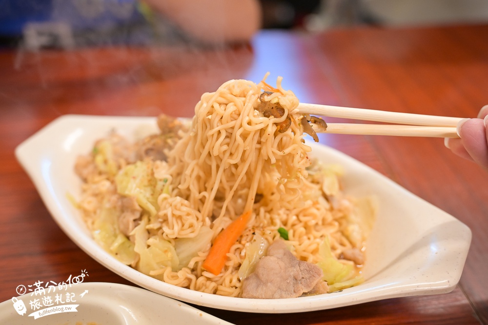 桃園【中壢夜市】TOP10中壢觀光夜市美食推薦,30年經典老夜市.超過500個攤位天天都開放!