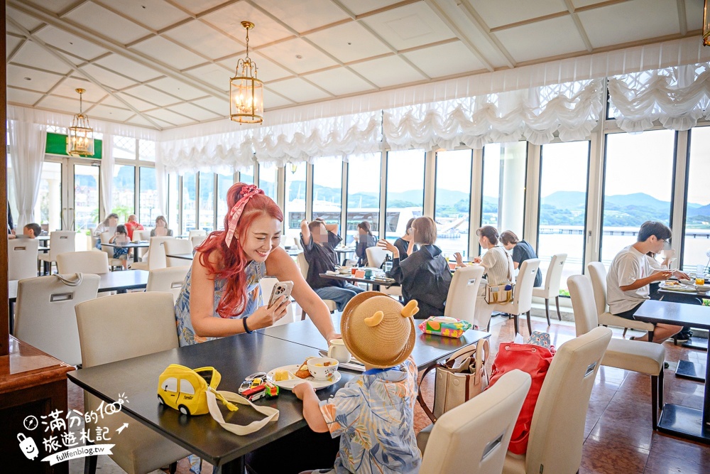 豪斯登堡飯店【海牙飯店Hotel Denhaag Huis Ten Bosch】一泊二食飯店房間&早餐晚餐餐食開箱.走路就到樂園,直接住在荷蘭風城堡裡!