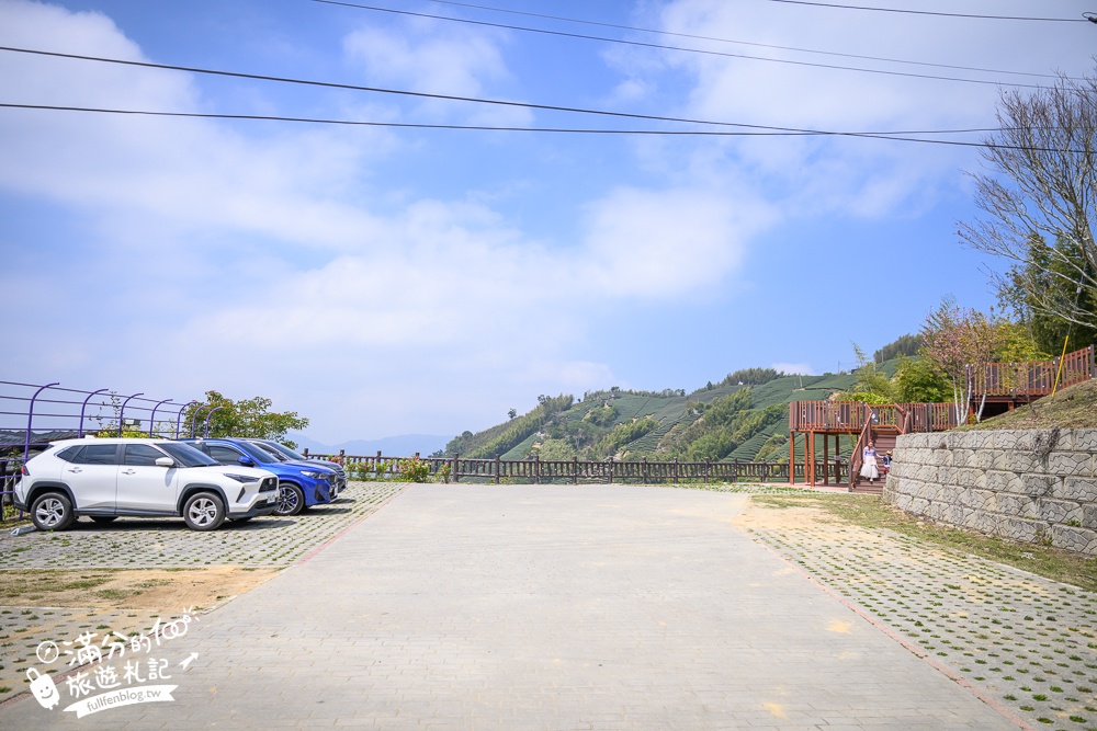 嘉義景點【海鼠山1314觀景台】免門票全台最美抹茶田.必拍愛情塔,免步行~360度茶田風光盡收眼底!