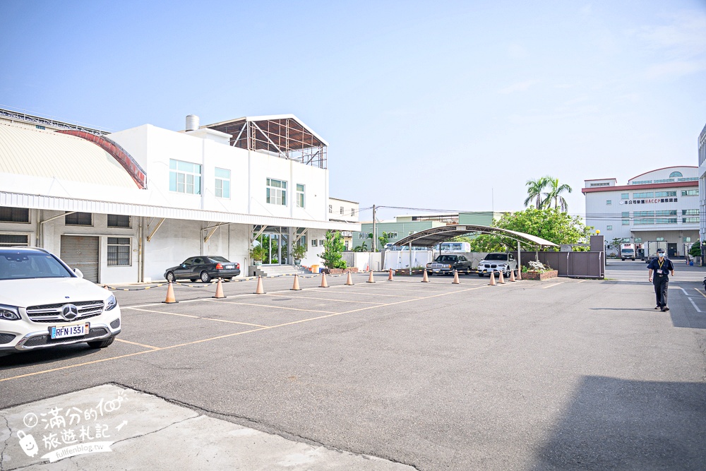 【臺灣美研院美妝博物館】美妝主題休閒園區,巨無霸粉盒.唇膏好好拍,免費體驗婚紗拍照走伸展台! 【臺灣美研院美妝博物館】美妝主題休閒園區,巨無霸粉盒.唇膏好好拍,免費體驗婚紗拍照走伸展台!
