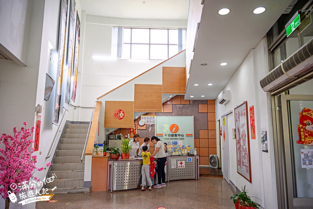 【平溪十分深坑老街綠色遊程.低碳小旅行】搭台灣好行795木柵平溪線一日精彩行程醬玩～超值旅程吃喝玩樂一次滿足!