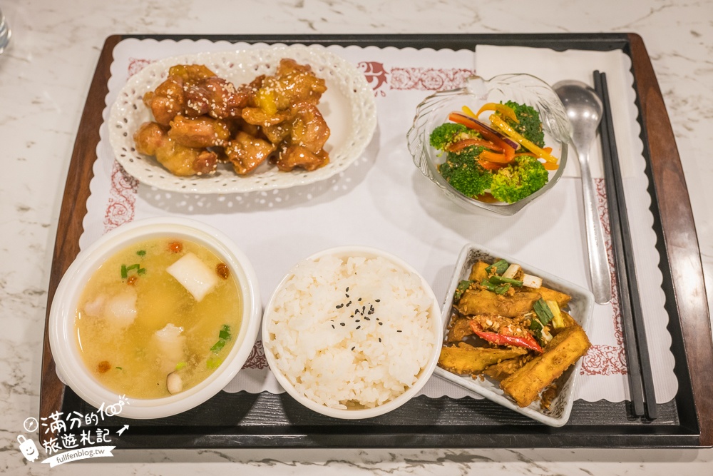 【搭台灣好行輕鬆玩九份金瓜石】600元超值套票~交通.美食.紀念品全包.吃喝玩樂一次滿足!