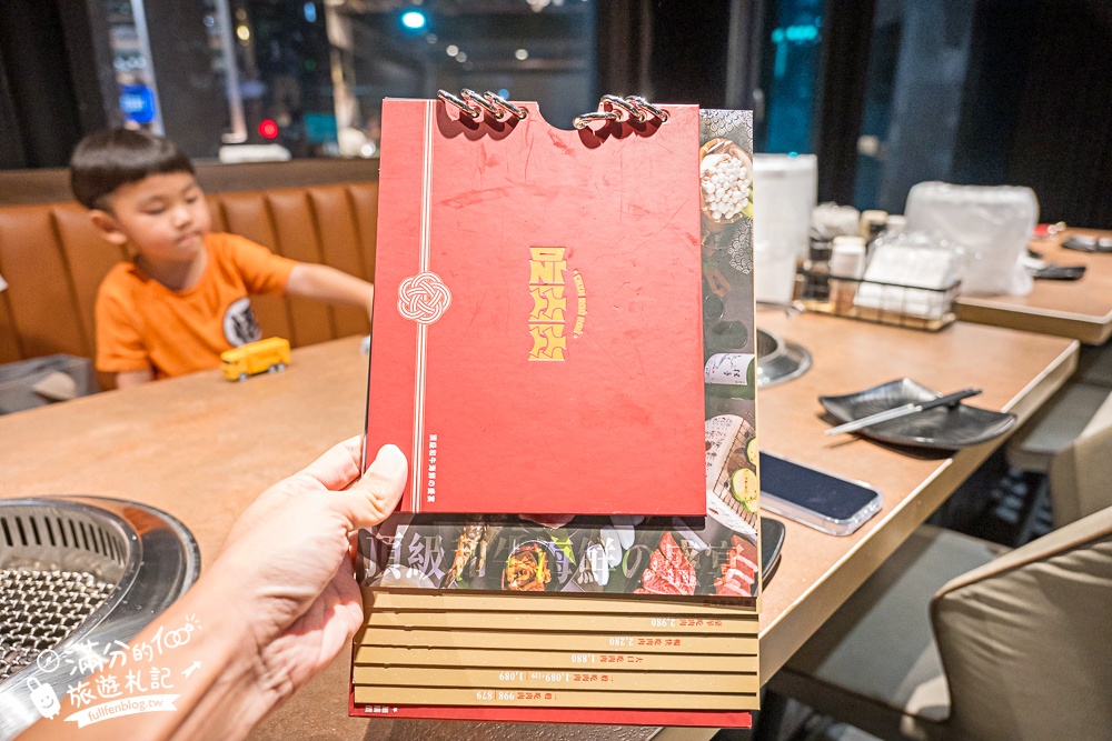 桃園日本和牛燒肉推薦【吃肉肉焼き肉専門店中壢店】日本A5和牛吃到飽.還享無限暢食自助吧.現作手搖飲和冰炫風! 桃園日本和牛燒肉推薦【吃肉肉焼き肉専門店中壢店】日本A5和牛吃到飽.還享無限暢食自助吧.現作手搖飲和冰炫風!