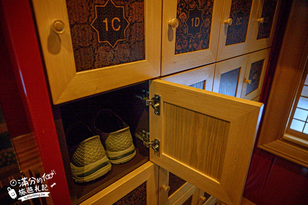 九州特色列車【JR九州36+3豪華觀光列車購票＆開箱搭乘攻略】燙金黑色車廂超帥氣,可以用餐飲酒.玩手作和復古村落觀光散策!