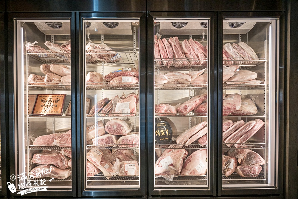 桃園日本和牛燒肉推薦【吃肉肉焼き肉専門店中壢店】日本A5和牛吃到飽.還享無限暢食自助吧.現作手搖飲和冰炫風! 桃園日本和牛燒肉推薦【吃肉肉焼き肉専門店中壢店】日本A5和牛吃到飽.還享無限暢食自助吧.現作手搖飲和冰炫風!