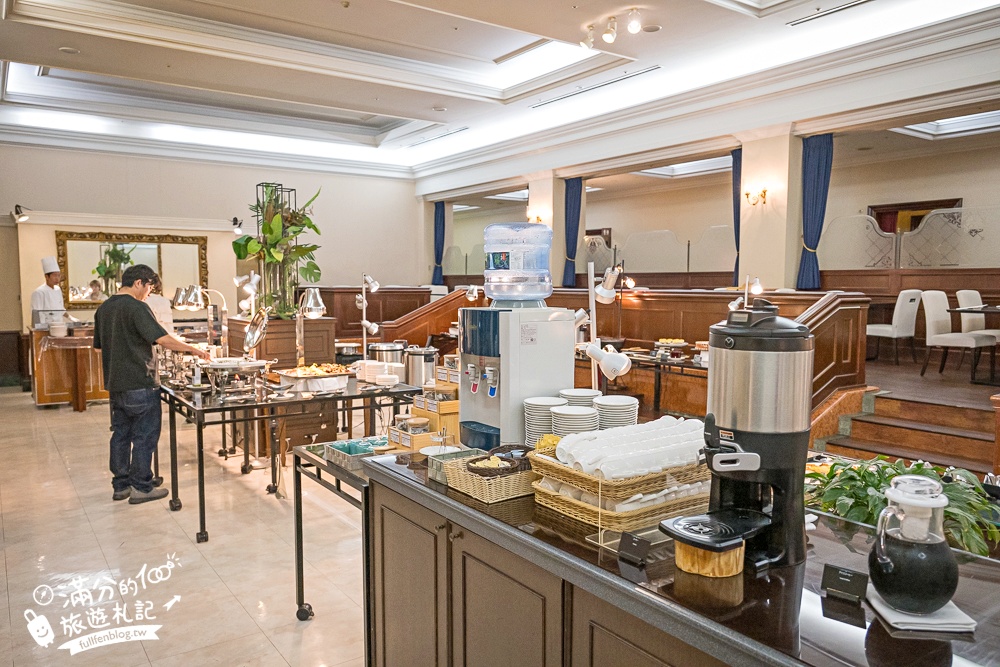 豪斯登堡飯店推薦【海牙飯店Hotel Denhaag Huis Ten Bosch】走路就到樂園,直接住在荷蘭風城堡裡!