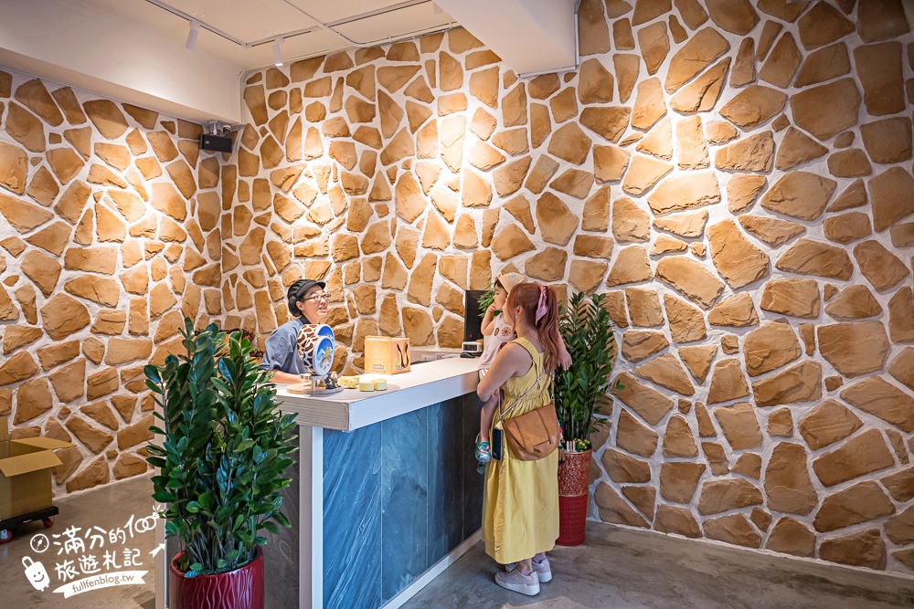 【宜蘭短腿阿鹿餅乾礁溪店】只賣起司奶油曲奇餅,玩礁溪來和短腿阿鹿泡溫泉吃餅乾!