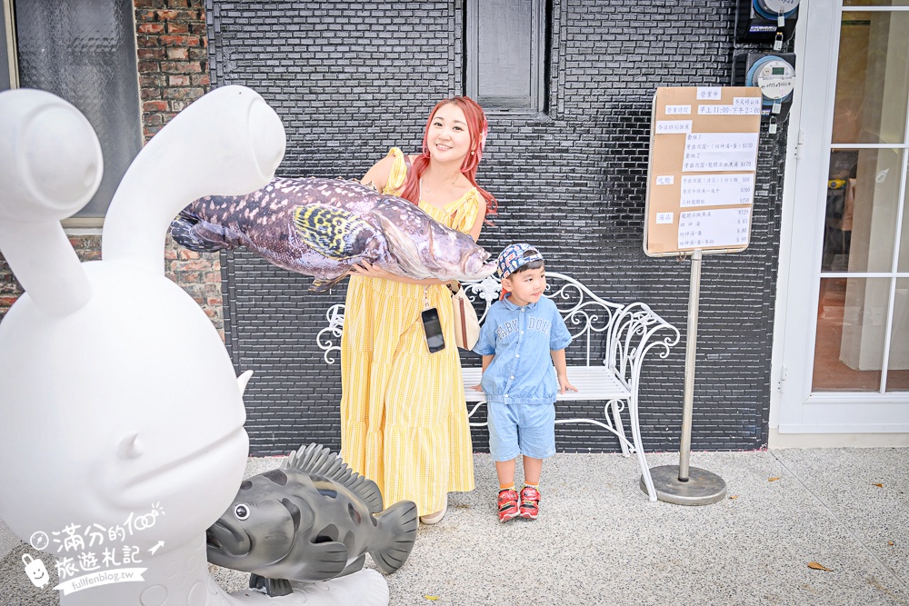 屏東新景點【茵茵喵喵貓咪咖啡館】座落枋寮彩虹藝鐵小鎮,與貓咪互動玩樂,還能玩拍繽紛彩色聚落! 屏東新景點【茵茵喵喵貓咪咖啡館】座落枋寮彩虹藝鐵小鎮,與貓咪互動玩樂,還能玩拍繽紛彩色聚落!