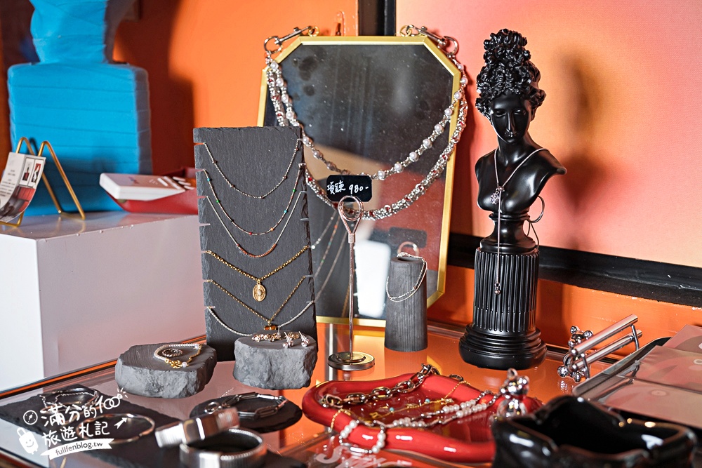 屏東新景點【茵茵喵喵貓咪咖啡館】座落枋寮彩虹藝鐵小鎮,與貓咪互動玩樂,還能玩拍繽紛彩色聚落! 屏東新景點【茵茵喵喵貓咪咖啡館】座落枋寮彩虹藝鐵小鎮,與貓咪互動玩樂,還能玩拍繽紛彩色聚落!