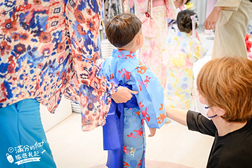 【福岡太宰府和服體驗推薦】古賀新和服店,太宰府駅出站即達超方便,大人小孩和服浴衣都滿足! 【福岡太宰府和服體驗推薦】古賀新和服店,太宰府駅出站即達超方便,大人小孩和服浴衣都滿足!