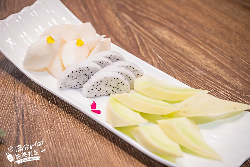 宜蘭礁溪美食餐廳推薦【光鮮生活美食館】招牌烤櫻桃鴨.一鴨三吃加外火焰大蝦好精彩.視覺與味覺的雙重滿足! 宜蘭礁溪美食餐廳推薦【光鮮生活美食館】招牌烤櫻桃鴨.一鴨三吃加外火焰大蝦好精彩.視覺與味覺的雙重滿足!