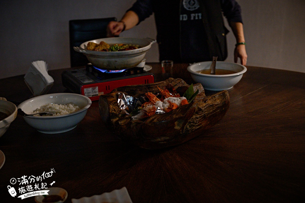 宜蘭礁溪美食餐廳推薦【光鮮生活美食館】招牌烤櫻桃鴨.一鴨三吃加外火焰大蝦好精彩.視覺與味覺的雙重滿足! 宜蘭礁溪美食餐廳推薦【光鮮生活美食館】招牌烤櫻桃鴨.一鴨三吃加外火焰大蝦好精彩.視覺與味覺的雙重滿足!