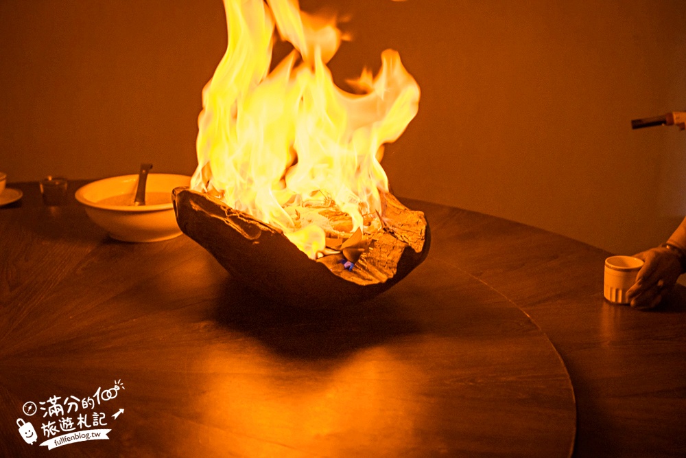 宜蘭礁溪美食餐廳推薦【光鮮生活美食館】招牌烤櫻桃鴨.一鴨三吃加外火焰大蝦好精彩.視覺與味覺的雙重滿足! 宜蘭礁溪美食餐廳推薦【光鮮生活美食館】招牌烤櫻桃鴨.一鴨三吃加外火焰大蝦好精彩.視覺與味覺的雙重滿足!