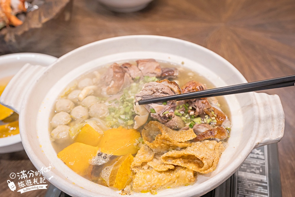 宜蘭礁溪美食餐廳推薦【光鮮生活美食館】招牌烤櫻桃鴨.一鴨三吃加外火焰大蝦好精彩.視覺與味覺的雙重滿足! 宜蘭礁溪美食餐廳推薦【光鮮生活美食館】招牌烤櫻桃鴨.一鴨三吃加外火焰大蝦好精彩.視覺與味覺的雙重滿足!