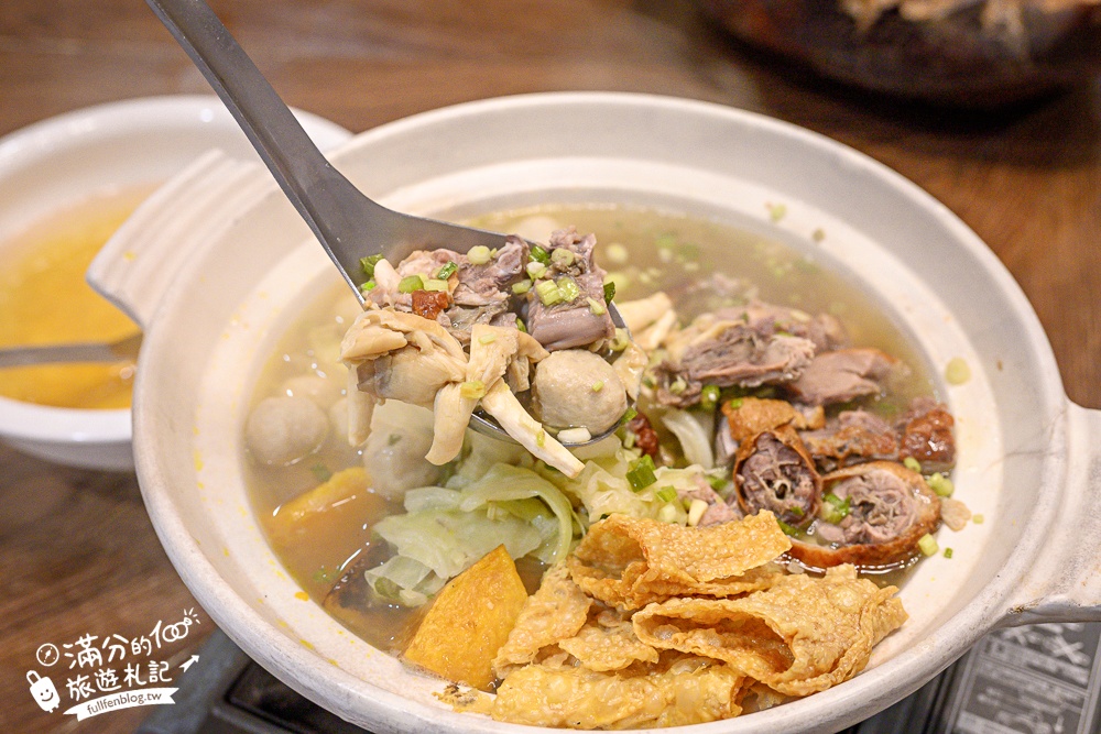 宜蘭礁溪美食餐廳推薦【光鮮生活美食館】招牌烤櫻桃鴨.一鴨三吃加外火焰大蝦好精彩.視覺與味覺的雙重滿足! 宜蘭礁溪美食餐廳推薦【光鮮生活美食館】招牌烤櫻桃鴨.一鴨三吃加外火焰大蝦好精彩.視覺與味覺的雙重滿足!