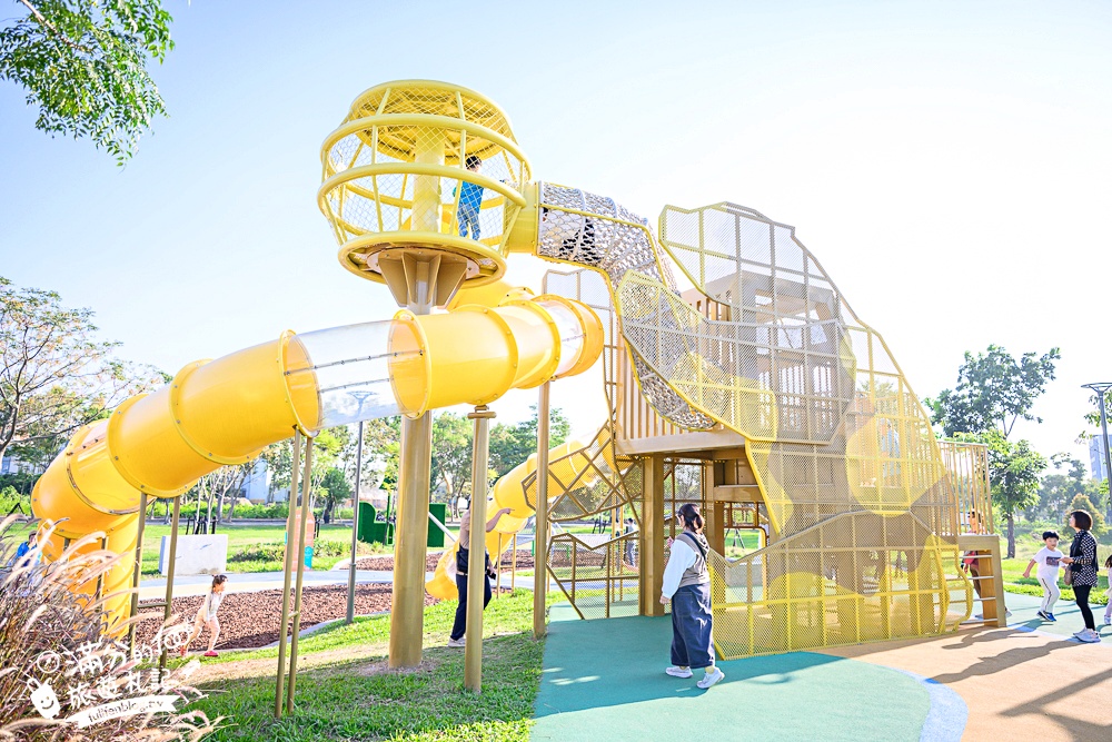 彰化【田中熊趣米公園】最新熊主題親子遊戲場.滑梯.沙坑.滑索一次滿足.還能近距離看高鐵奔馳!