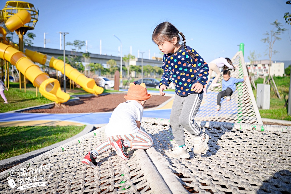 彰化【田中熊趣米公園】最新熊主題親子遊戲場.滑梯.沙坑.滑索一次滿足.還能近距離看高鐵奔馳!