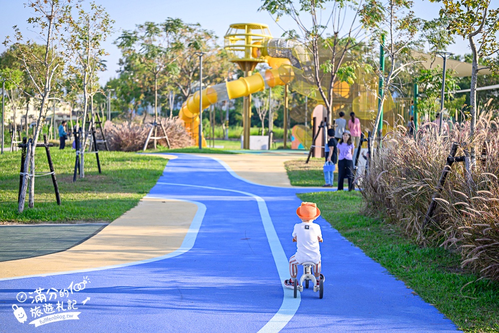 彰化【田中熊趣米公園】最新熊主題親子遊戲場.滑梯.沙坑.滑索一次滿足.還能近距離看高鐵奔馳!