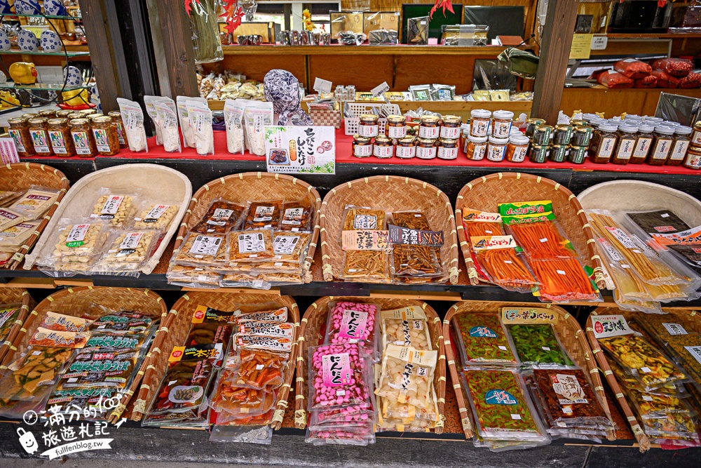 福島景點【塔崖】福島楓葉秘境,走吊橋.看塔型石岩.拜菩薩.感受百年溪流斷崖的震撼!