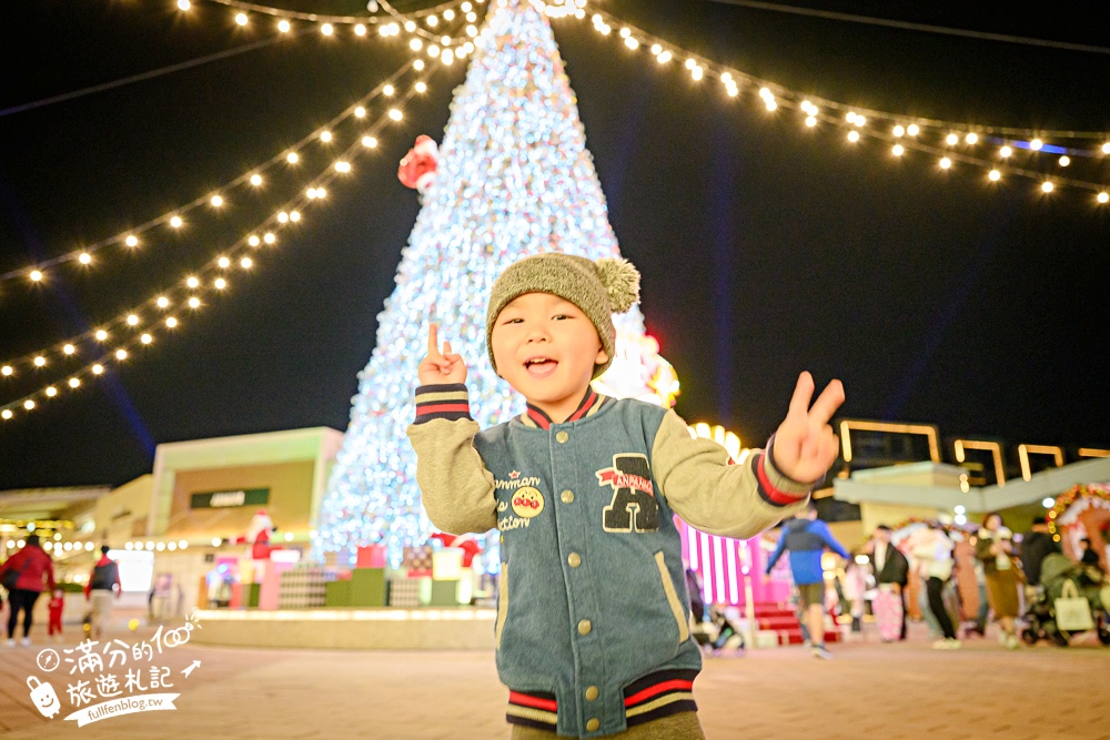 【2025華泰名品城聖誕村開村啦】璀璨20米聖誕樹飄雪.打卡復古飯店和摩登粉紅舞台! 【2025華泰名品城聖誕村開村啦】璀璨20米聖誕樹飄雪.打卡復古飯店和摩登粉紅舞台!