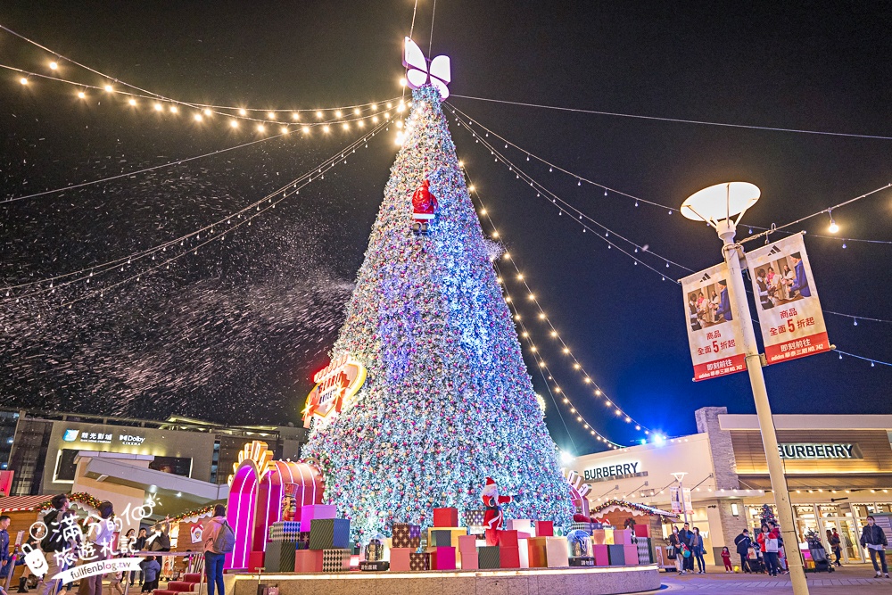 【2025華泰名品城聖誕村開村啦】璀璨20米聖誕樹飄雪.打卡復古飯店和摩登粉紅舞台! 【2025華泰名品城聖誕村開村啦】璀璨20米聖誕樹飄雪.打卡復古飯店和摩登粉紅舞台!