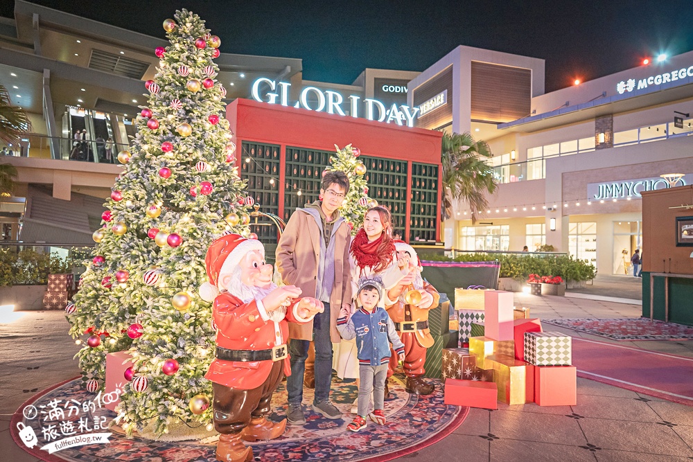 【2025華泰名品城聖誕村開村啦】璀璨20米聖誕樹飄雪.打卡復古飯店和摩登粉紅舞台! 【2025華泰名品城聖誕村開村啦】璀璨20米聖誕樹飄雪.打卡復古飯店和摩登粉紅舞台!