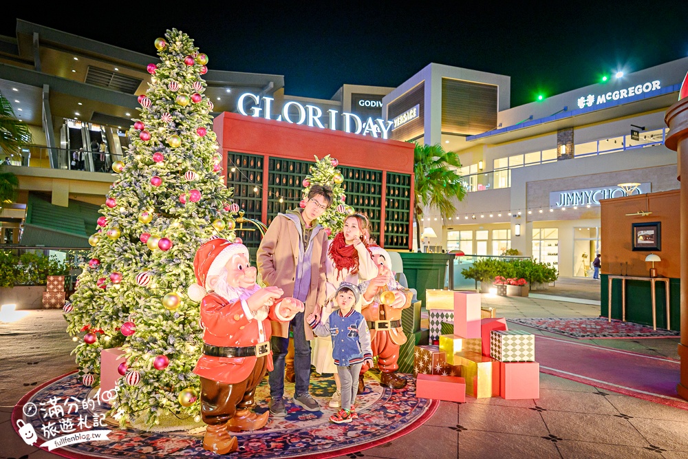 【2025華泰名品城聖誕村開村啦】璀璨20米聖誕樹飄雪.打卡復古飯店和摩登粉紅舞台! 【2025華泰名品城聖誕村開村啦】璀璨20米聖誕樹飄雪.打卡復古飯店和摩登粉紅舞台!