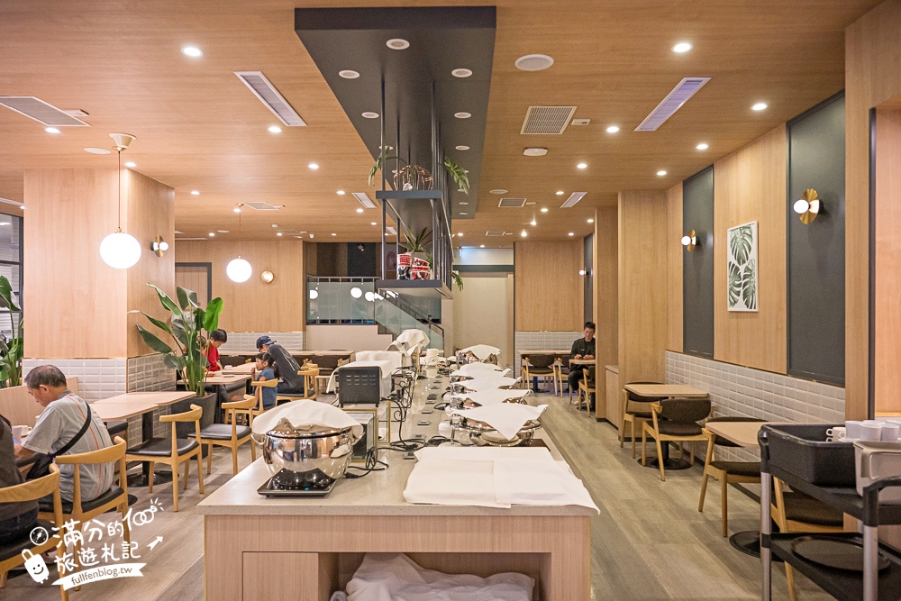 高雄平價飯店推薦【康橋商旅六合夜市中正館】近六合夜市&高雄捷運美麗島站.自助吧早餐澎湃美味!