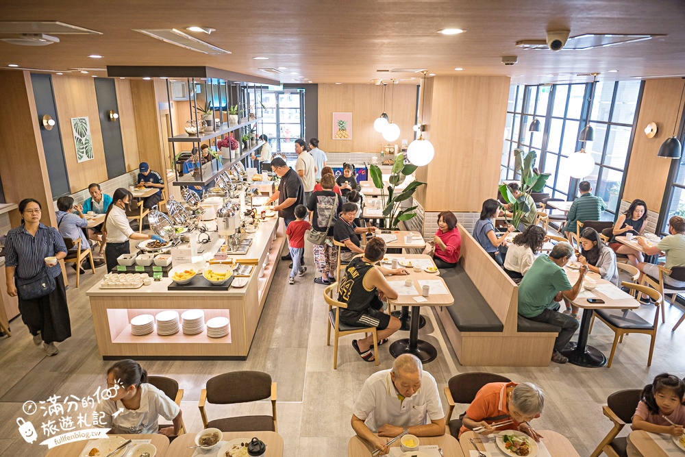 高雄平價飯店推薦【康橋商旅六合夜市中正館】近六合夜市&高雄捷運美麗島站.自助吧早餐澎湃美味!